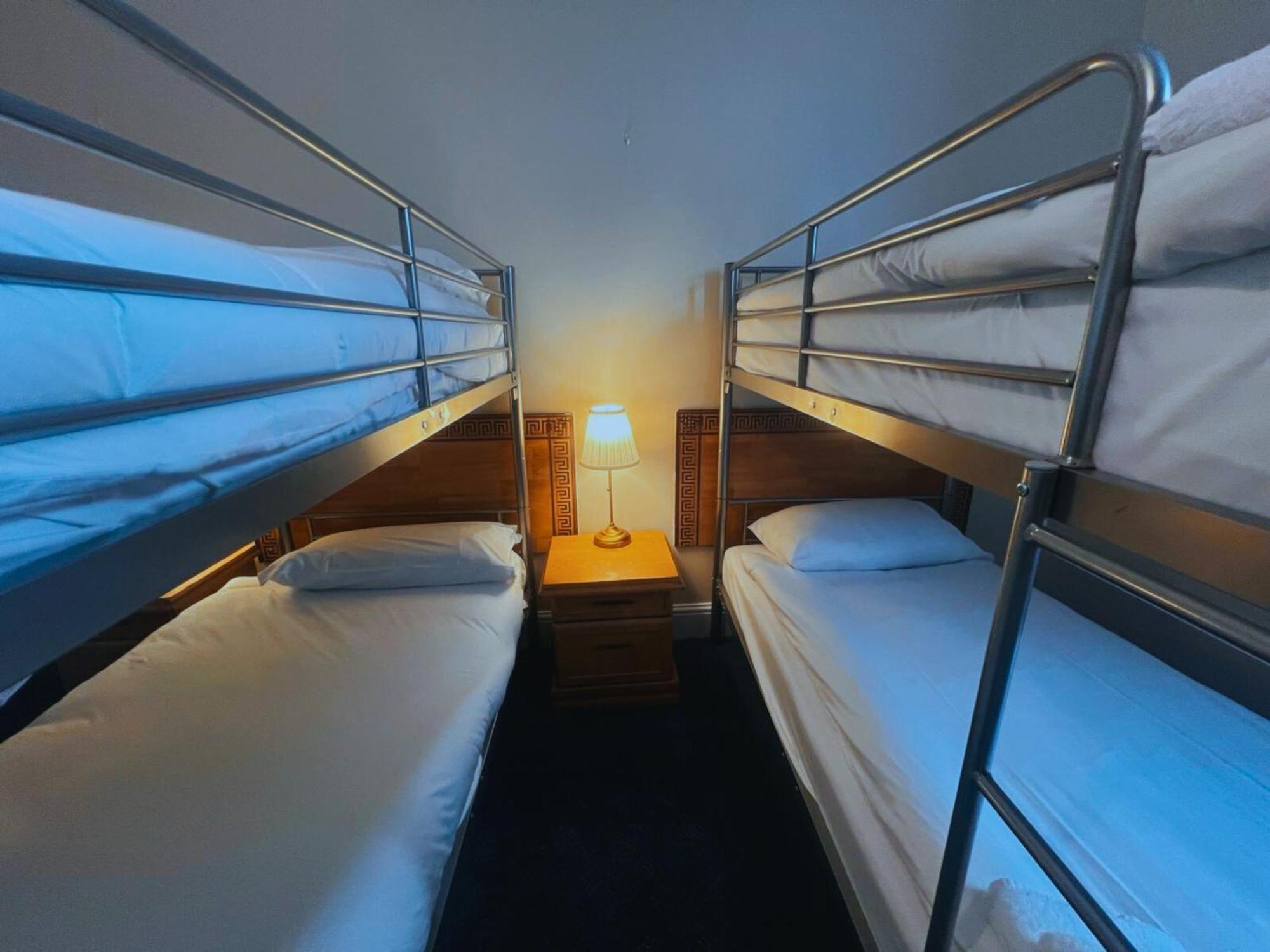 Helen'S Hotel Near Wembley Лондон Экстерьер фото