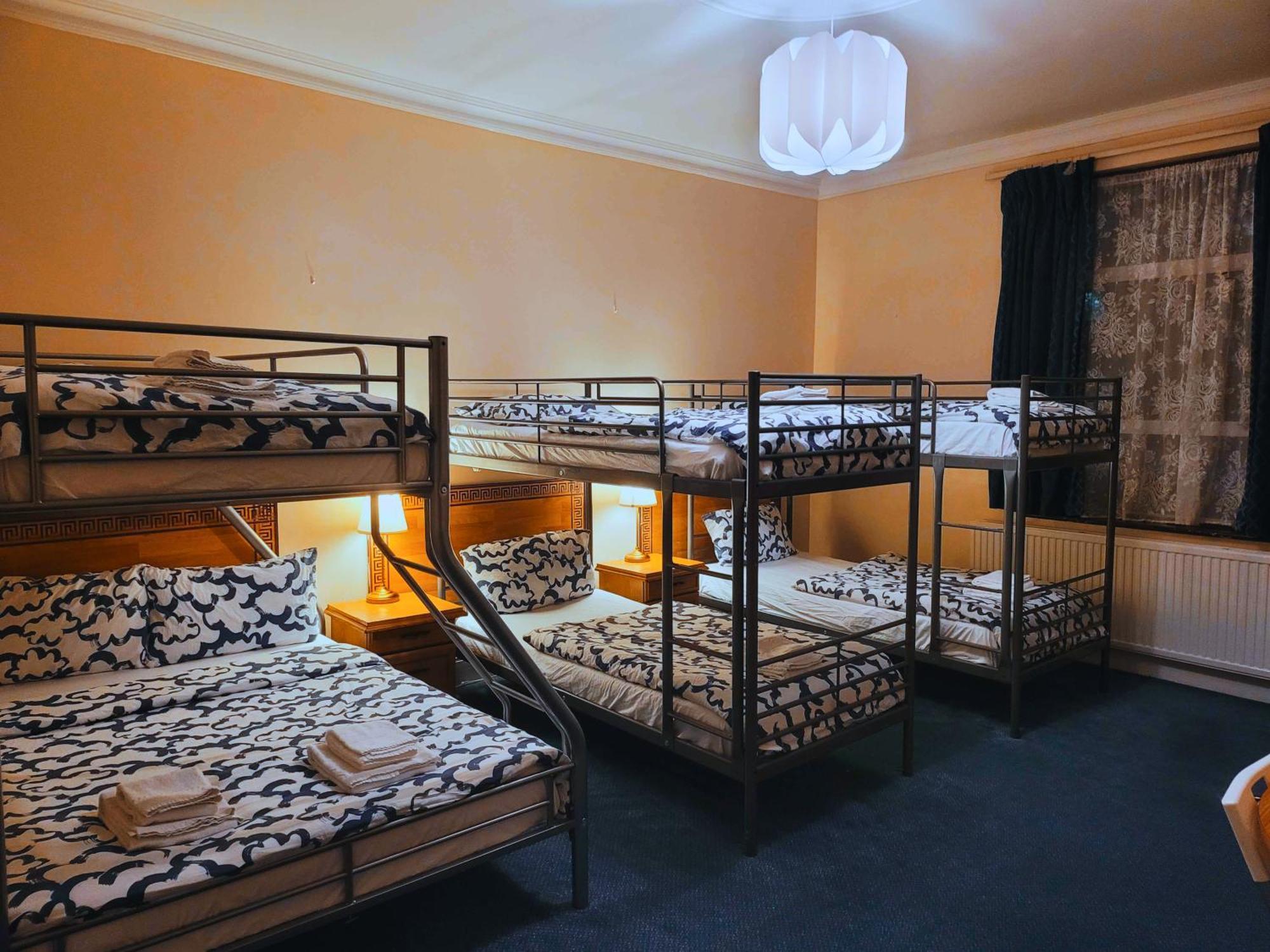 Helen'S Hotel Near Wembley Лондон Экстерьер фото