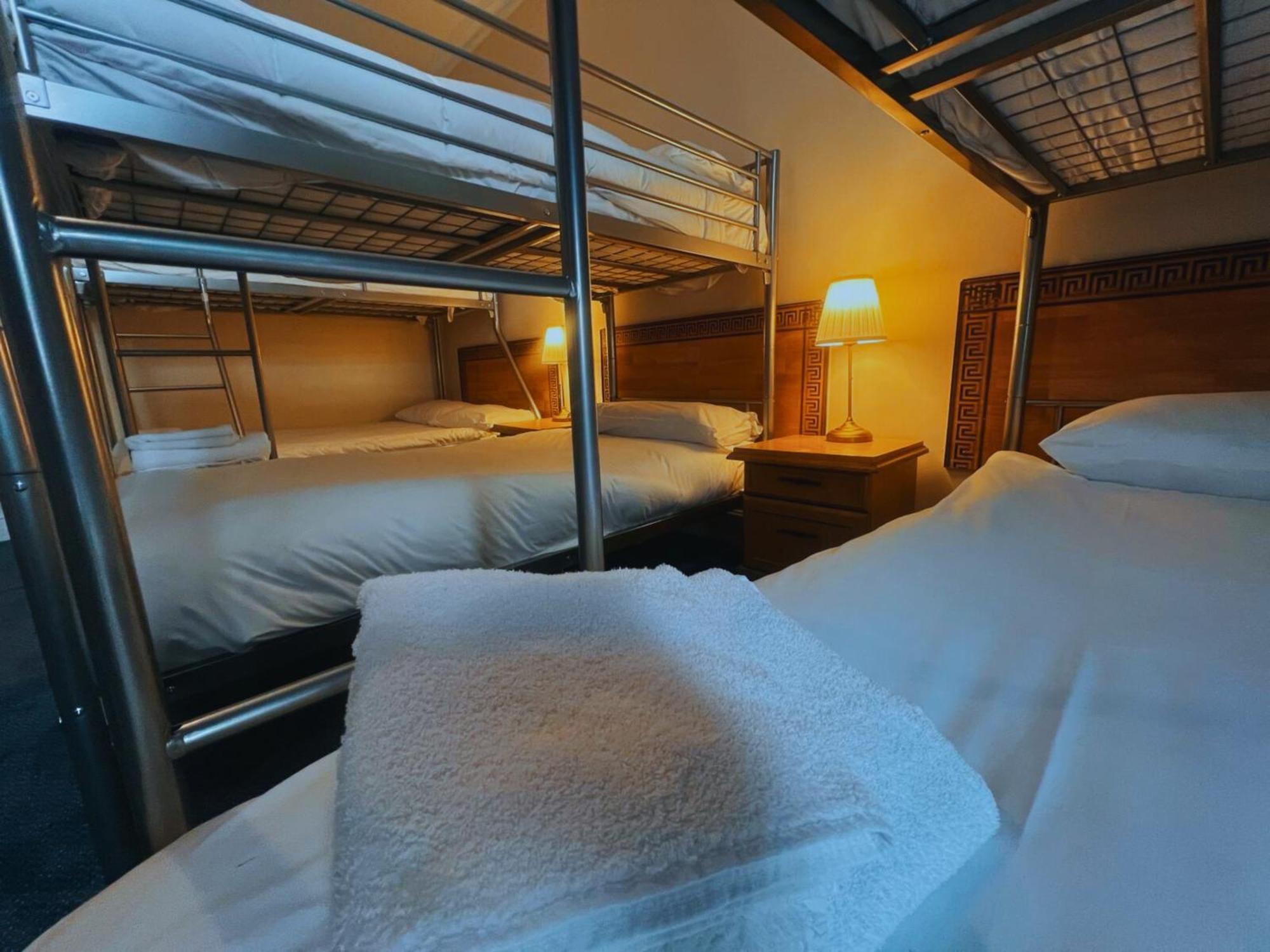 Helen'S Hotel Near Wembley Лондон Экстерьер фото