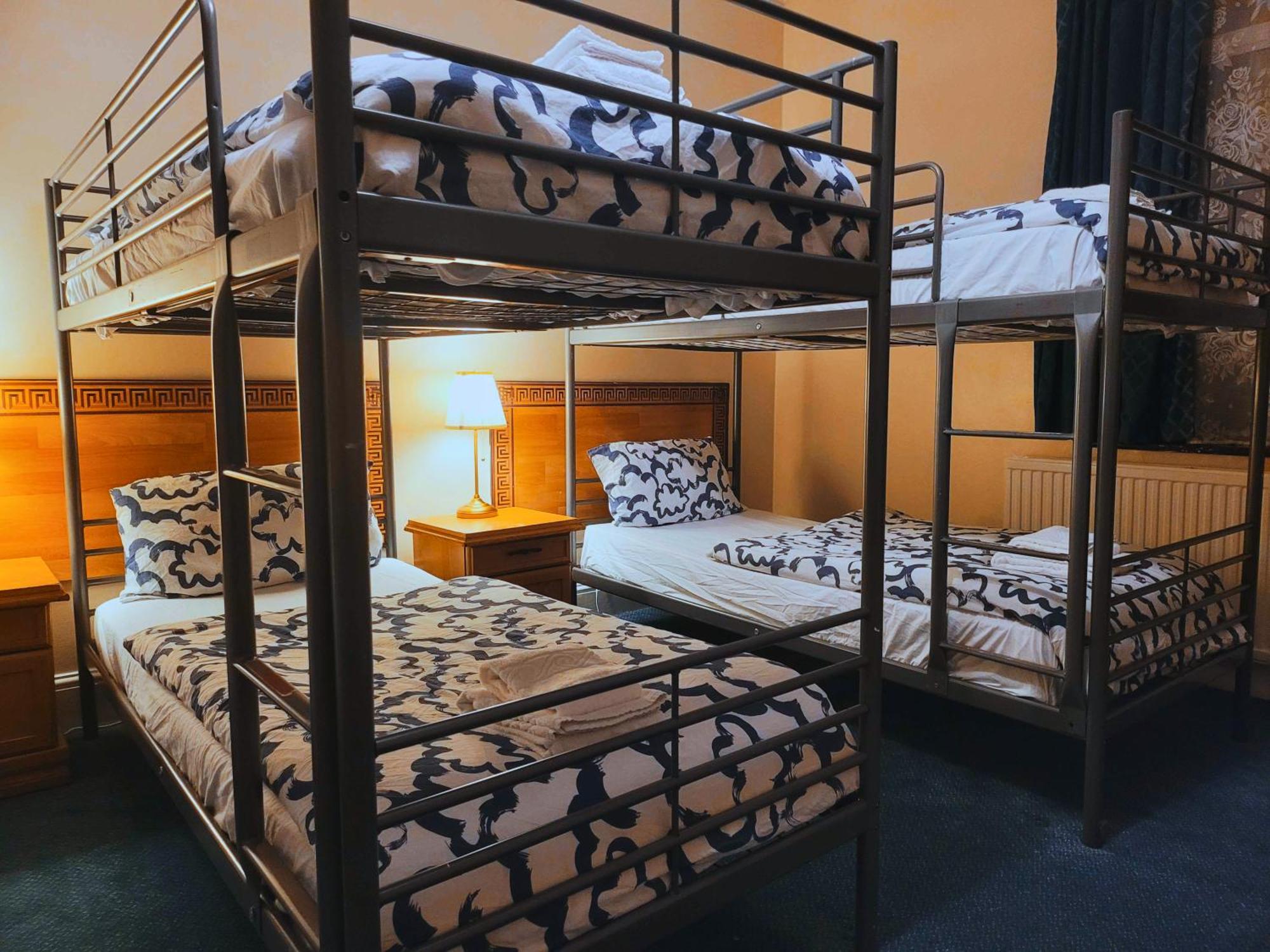Helen'S Hotel Near Wembley Лондон Экстерьер фото