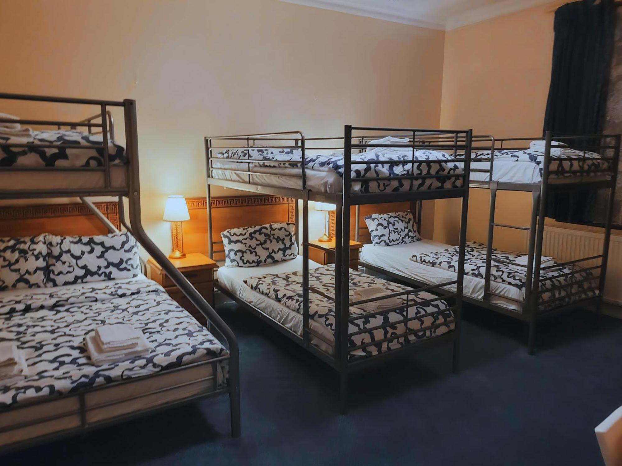 Helen'S Hotel Near Wembley Лондон Экстерьер фото